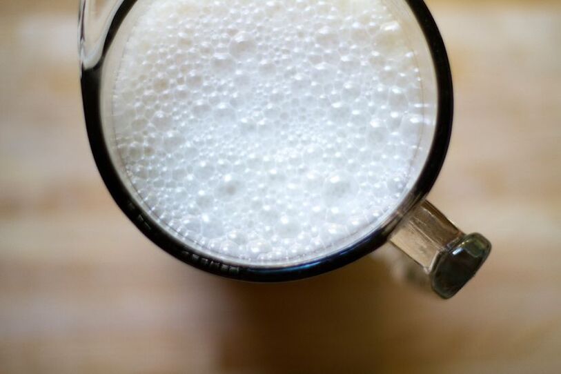 Abkochung von Milch mit Knoblauch gegen Prostatitis