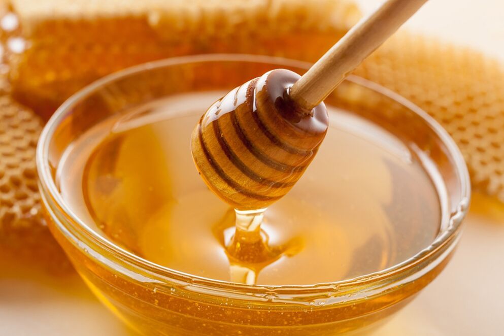 Honig wird verwendet, um Prostatitis zu Hause zu behandeln. 